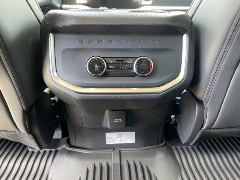 2027 Ford Expedition MAX Active