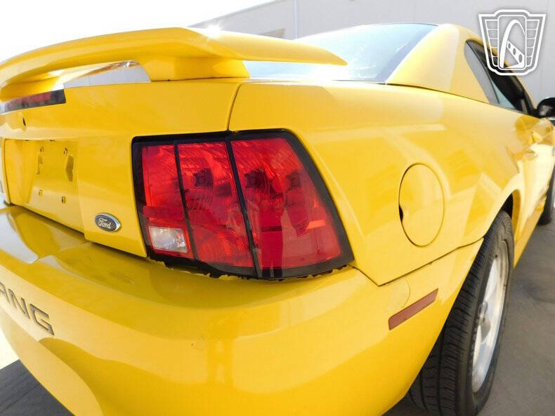 2004 Ford Mustang Mach 1 Premium