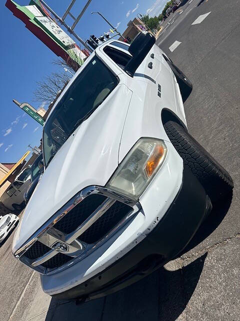 2010 RAM Ram 1500 Pickup SLT photo 2