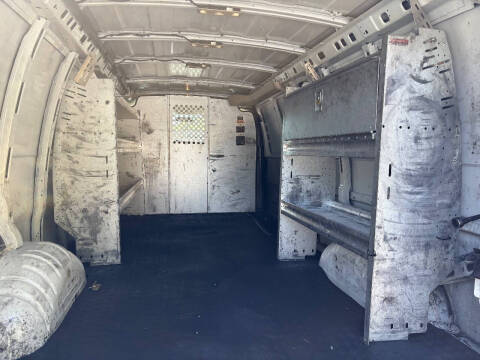 2017 Chevrolet Express 2500