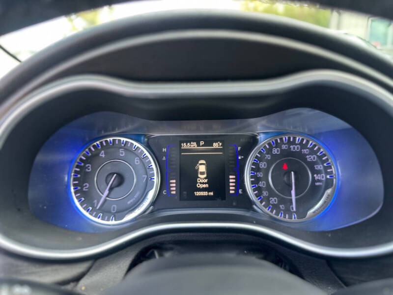 2016 Chrysler 200 Limited