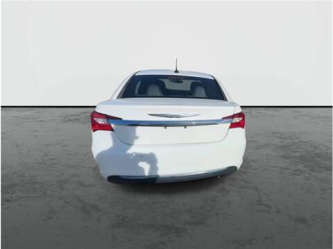 2014 Chrysler 200 LX