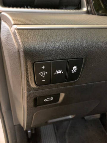 2023 Kia K5