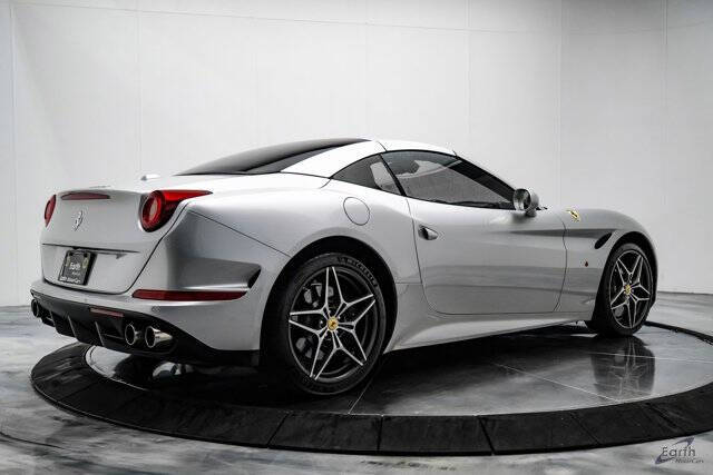 2016 Ferrari California T
