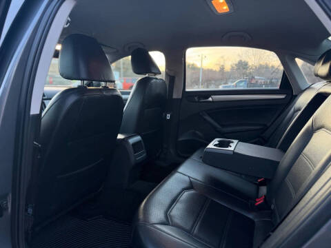 2015 Volkswagen Passat 1.8T Wolfsburg Edition