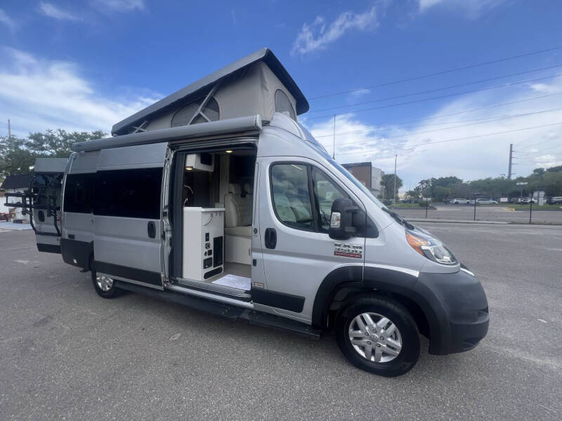 2022 Thor Motor Coach Tellaro