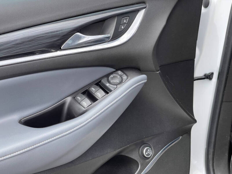 2018 Buick Enclave Essence