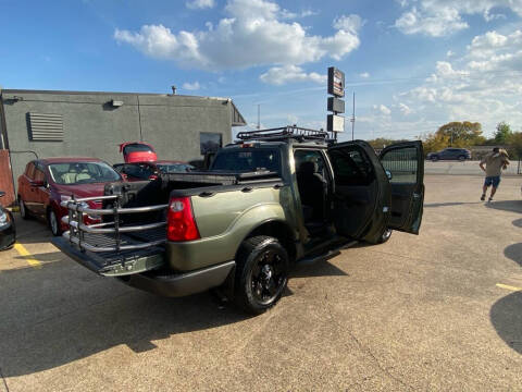 2004 Ford Explorer Sport Trac XLS