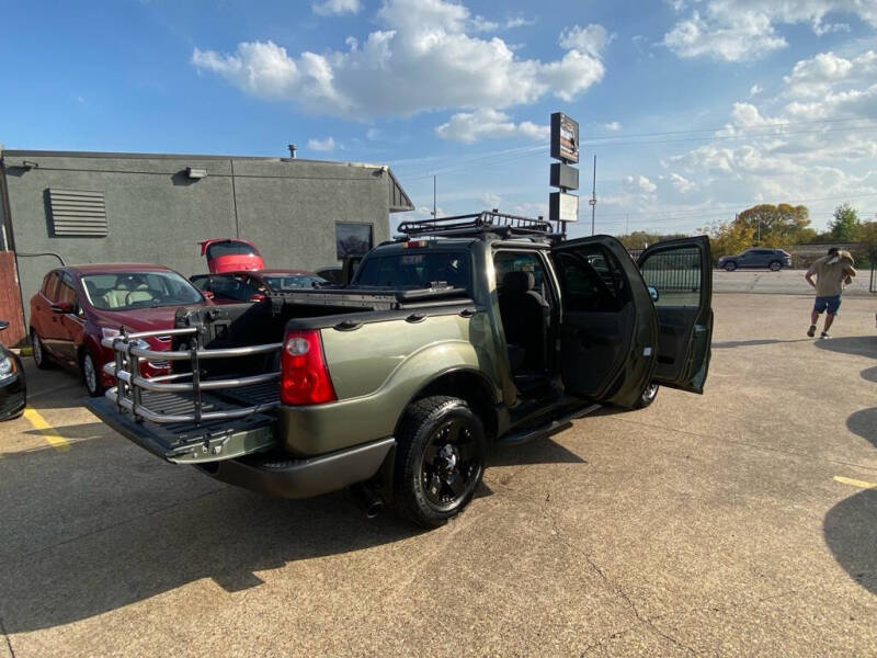 2004 Ford Explorer Sport Trac XLS