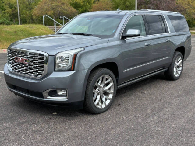 2019 GMC Yukon XL Denali's photo