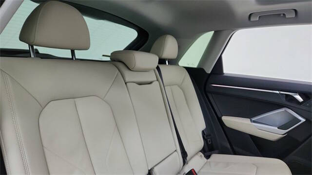 2024 Audi Q3 quattro S line Prem Plus 45 TFSI