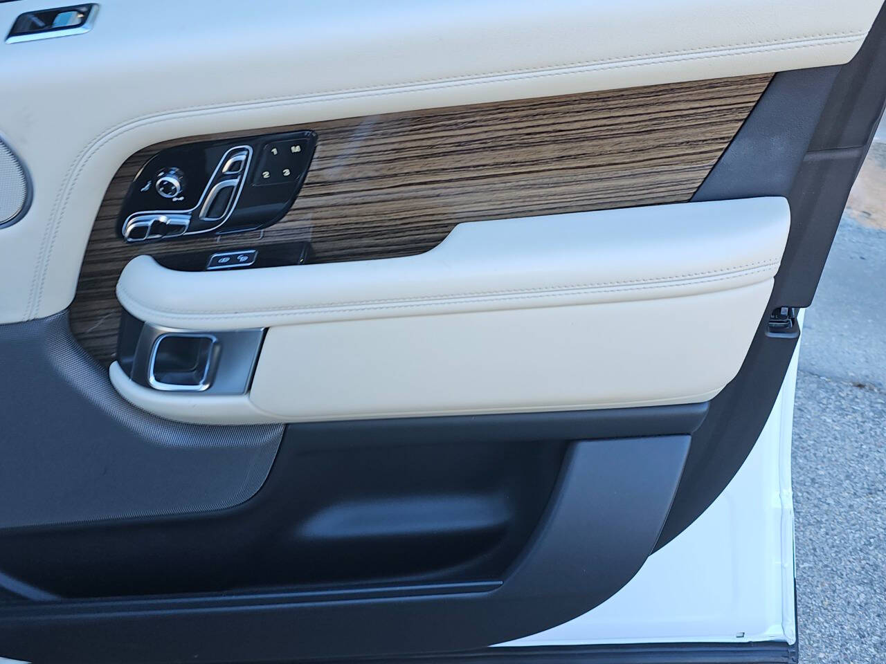 2018 Land Rover Range Rover 47