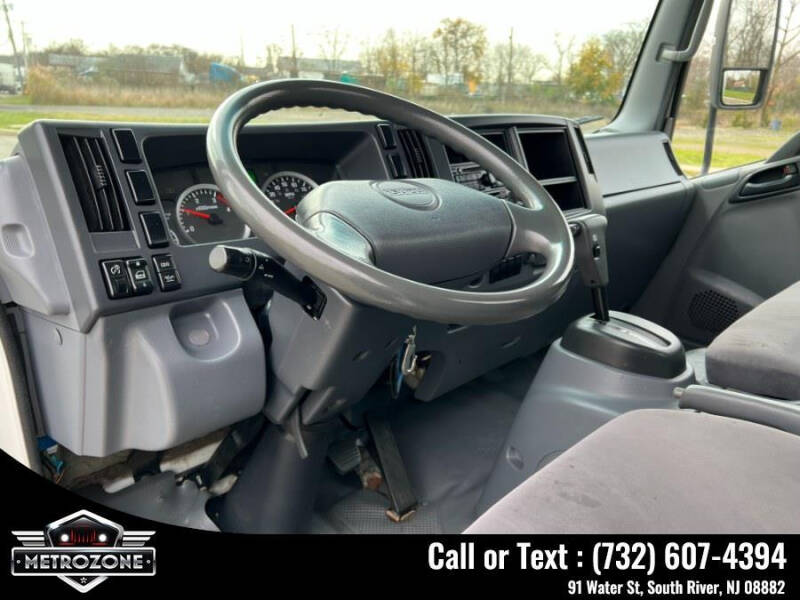 2014 Isuzu NPR HD DSL REG AT