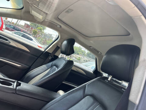 2013 Lincoln MKZ