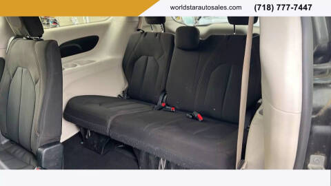 2017 Chrysler Pacifica LX