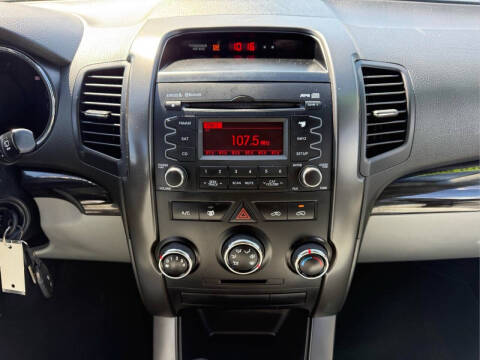 2013 Kia Sorento LX
