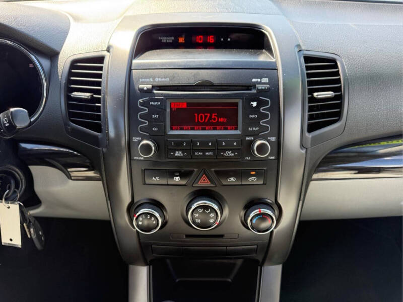 2013 Kia Sorento LX