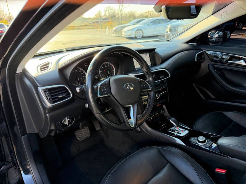 2018 Infiniti QX30 Premium
