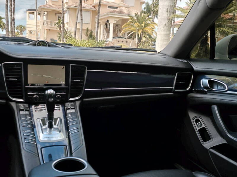 2015 Porsche Panamera S E-Hybrid