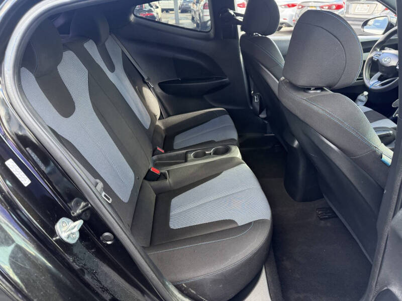 2019 Hyundai Veloster 2.0L