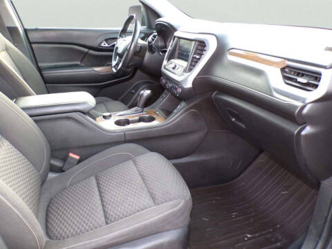 2017 GMC Acadia SLE-2