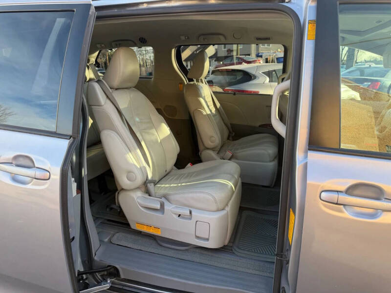2014 Toyota Sienna