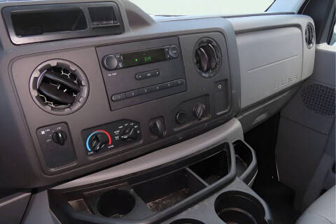 2017 Ford E-Series E-450 SD