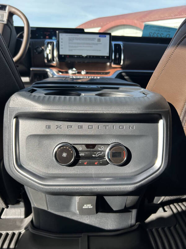 2026 Ford Expedition MAX King Ranch