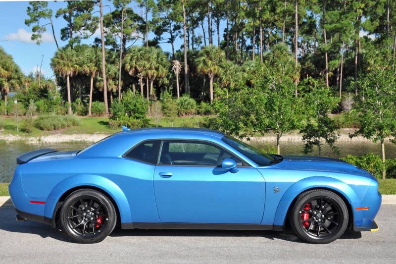 2023 Dodge Challenger SRT photo 7