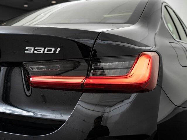 2025 BMW 3 Series 330i xDrive