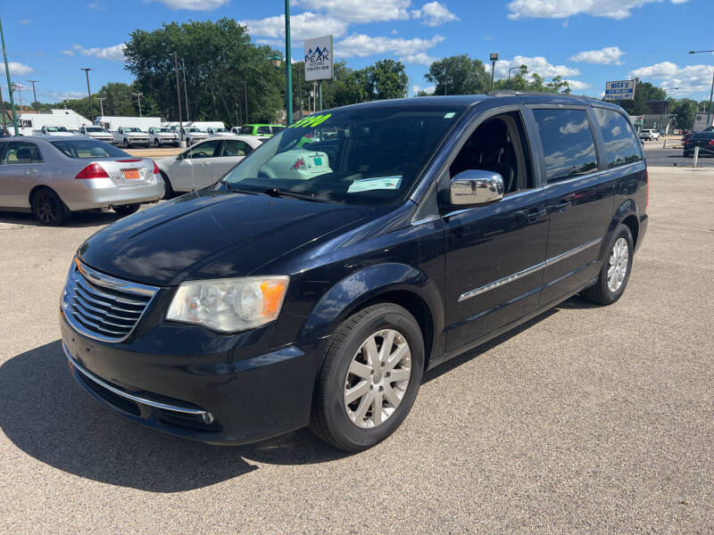 2011 Chrysler Town and Country for sale at Peak Motors in Loves Park IL