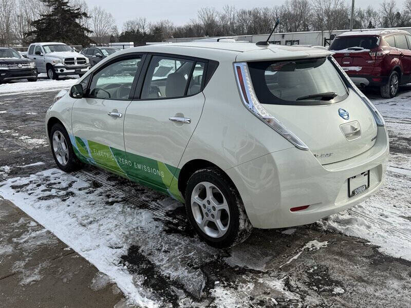 2011 Nissan LEAF SL