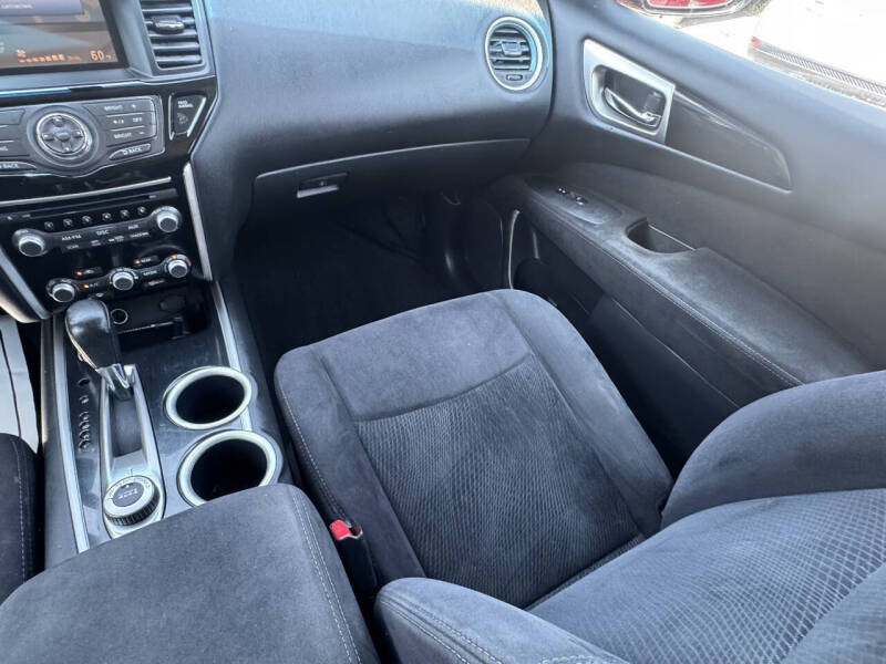 2013 Nissan Pathfinder SV