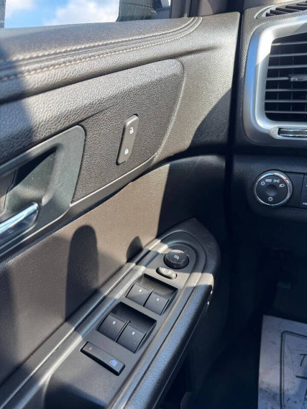 2016 GMC Acadia SLE-2
