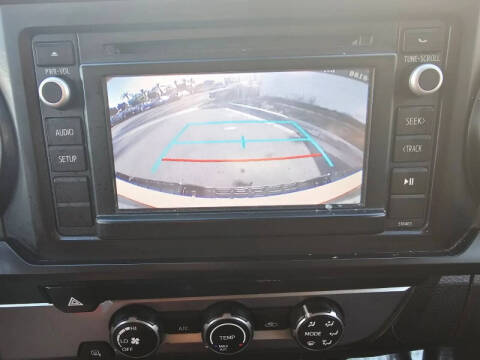 2019 Toyota Tacoma SR