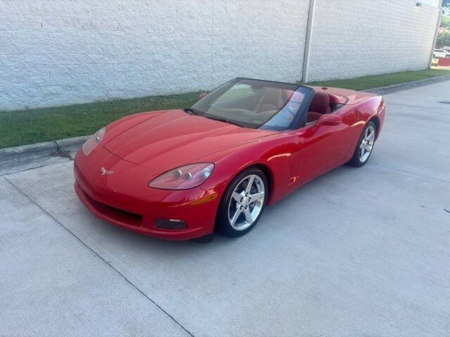 Red 2005 Chevrolet Corvette Base Convertible 2dr Convertible 27