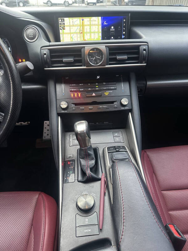 2018 Lexus IS 300