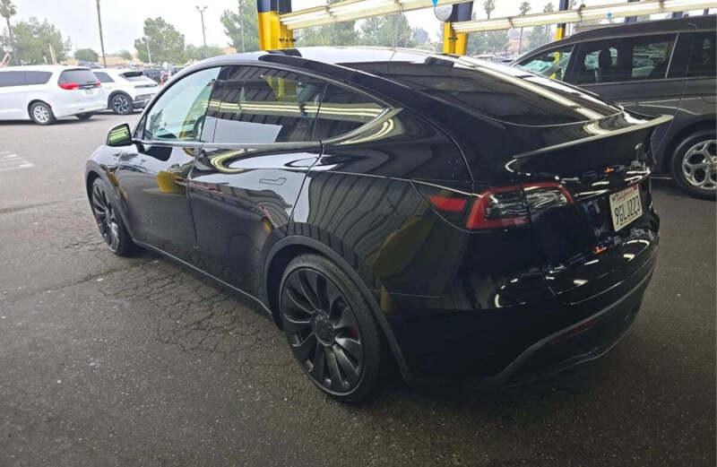 2023 Tesla Model Y Performance