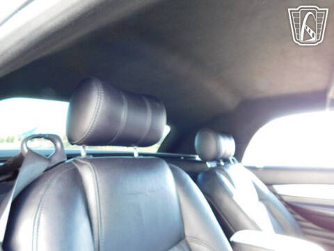 2004 Ford Thunderbird Deluxe