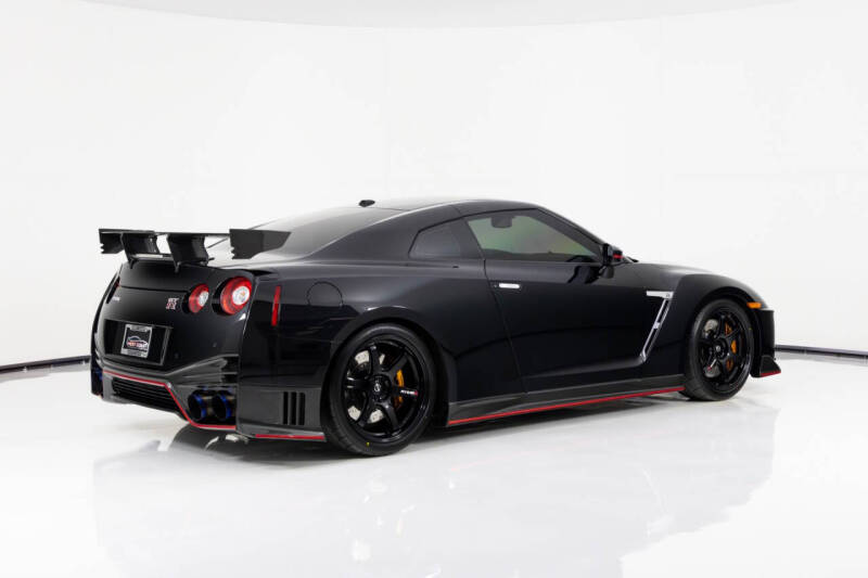 2017 Nissan GT-R NISMO
