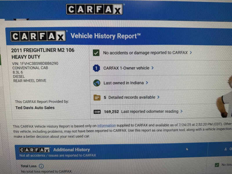 2011 Freightliner M2 106