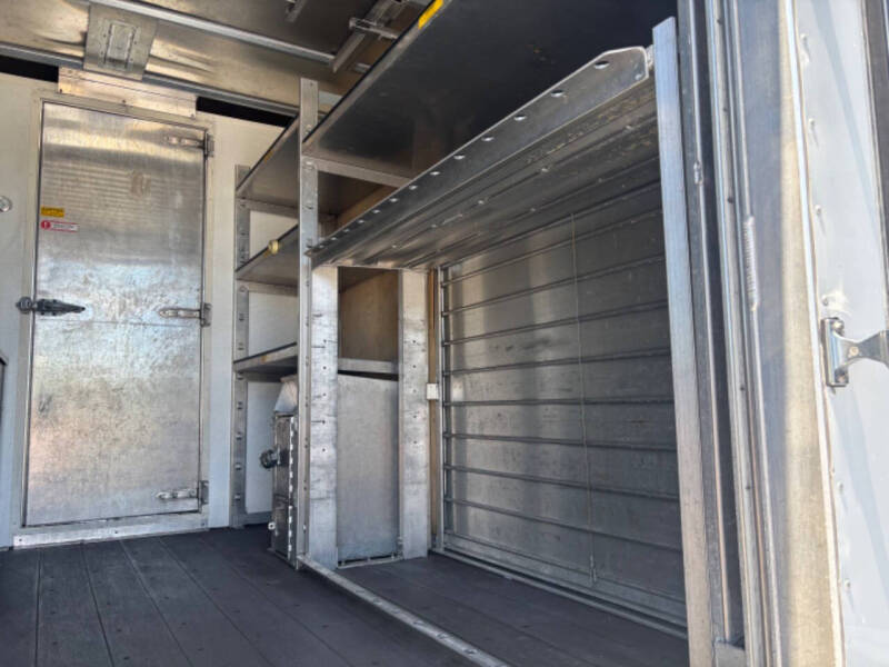 2016 Chevrolet Express 4500 Reefer Box Van