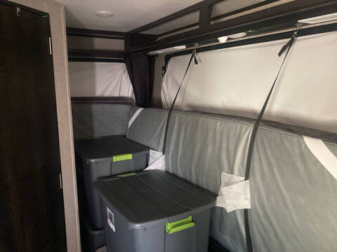 2021 Jayco Jay  Feather X23E