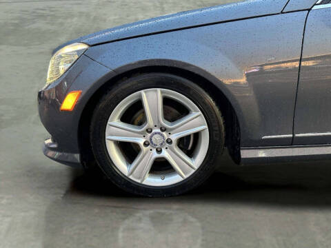 2011 Mercedes-Benz C-Class C 300 Luxury 4MATIC