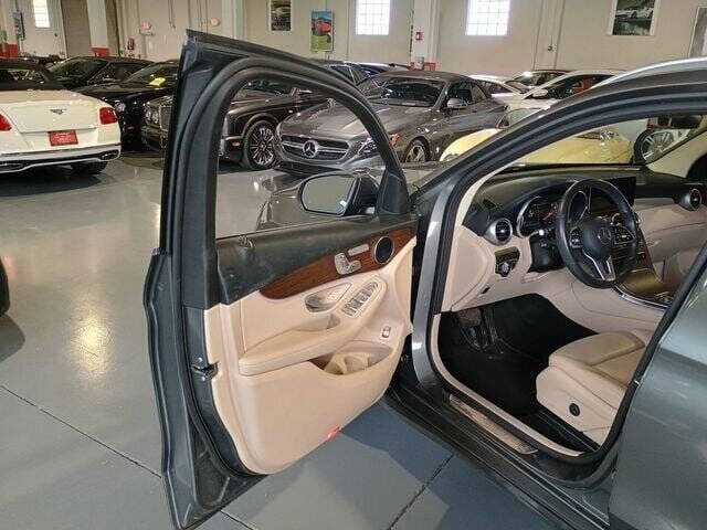 2020 Mercedes-Benz GLC 13