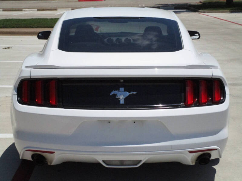 2015 Ford Mustang V6