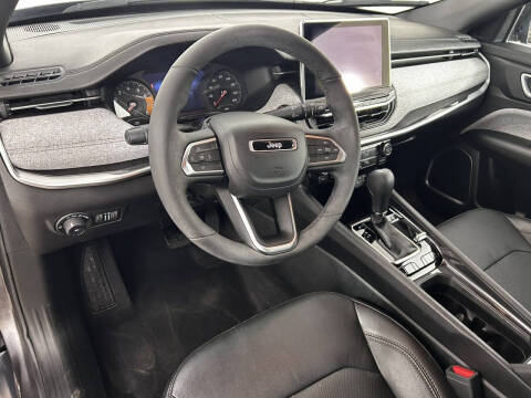 2023 Jeep Compass Latitude Lux