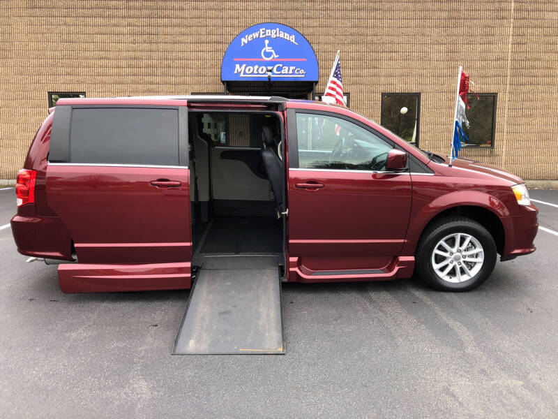 Used 2018 Dodge Grand Caravan SXT with VIN 2C4RDGCG0JR178771 for sale in Hudson, NH