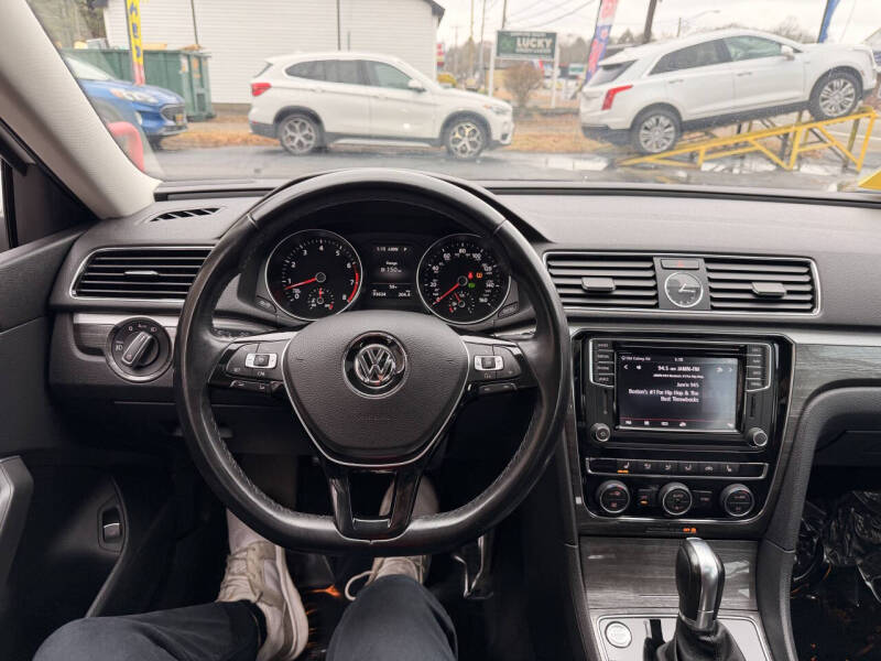 2017 Volkswagen Passat 1.8T SE