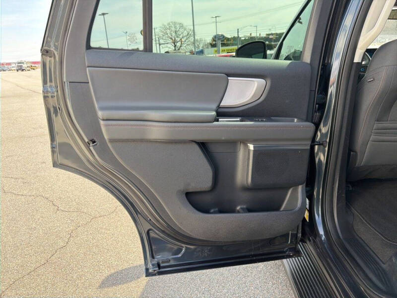 2025 Ford Expedition Active
